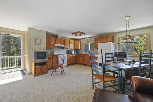 $800,000 | 36335 East Makinen Road, Drummond Island, MI 49726