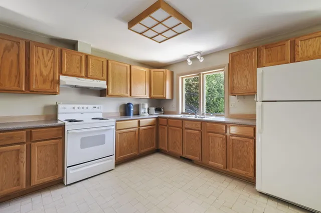 $800,000 | 36335 East Makinen Road, Drummond Island, MI 49726