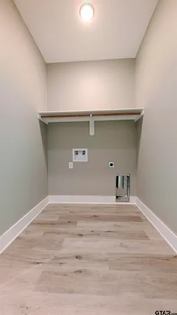 a view of an entryway of the house