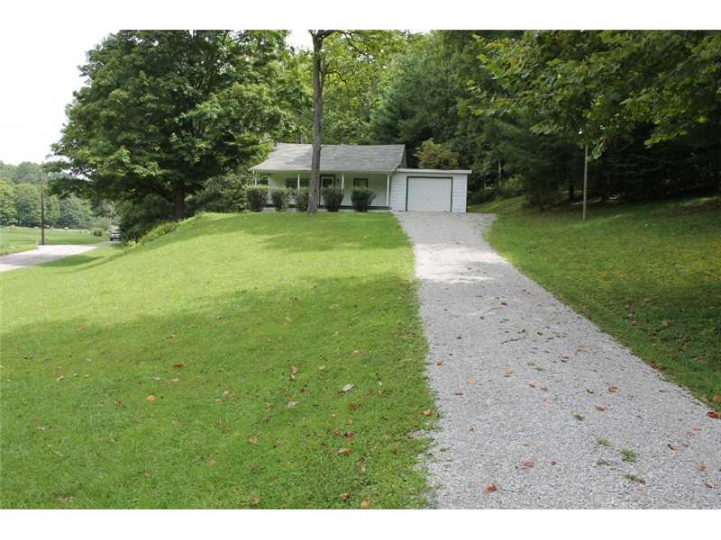 921 Hoover Road Nashville, IN 47448 - Photo 3 of 13 Gallery Image 3