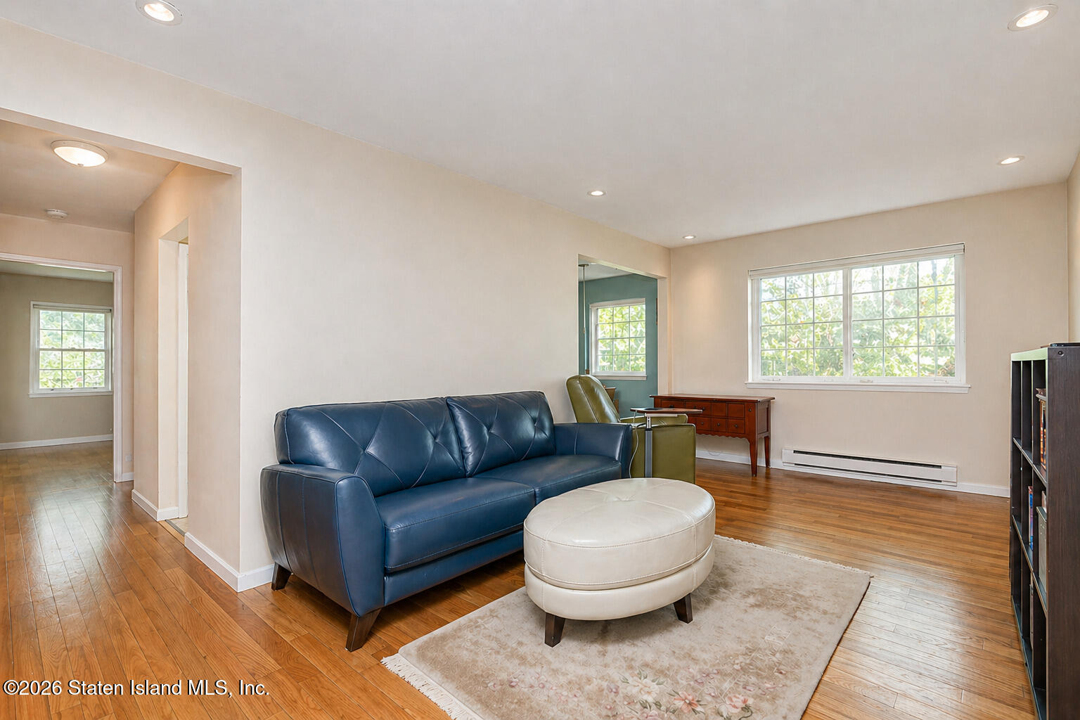 160 Devon Loop, Unit 2 Staten Island, NY 10314 - Photo 4 of 17 Photo Apr 28 2026, 8 09 30 AM