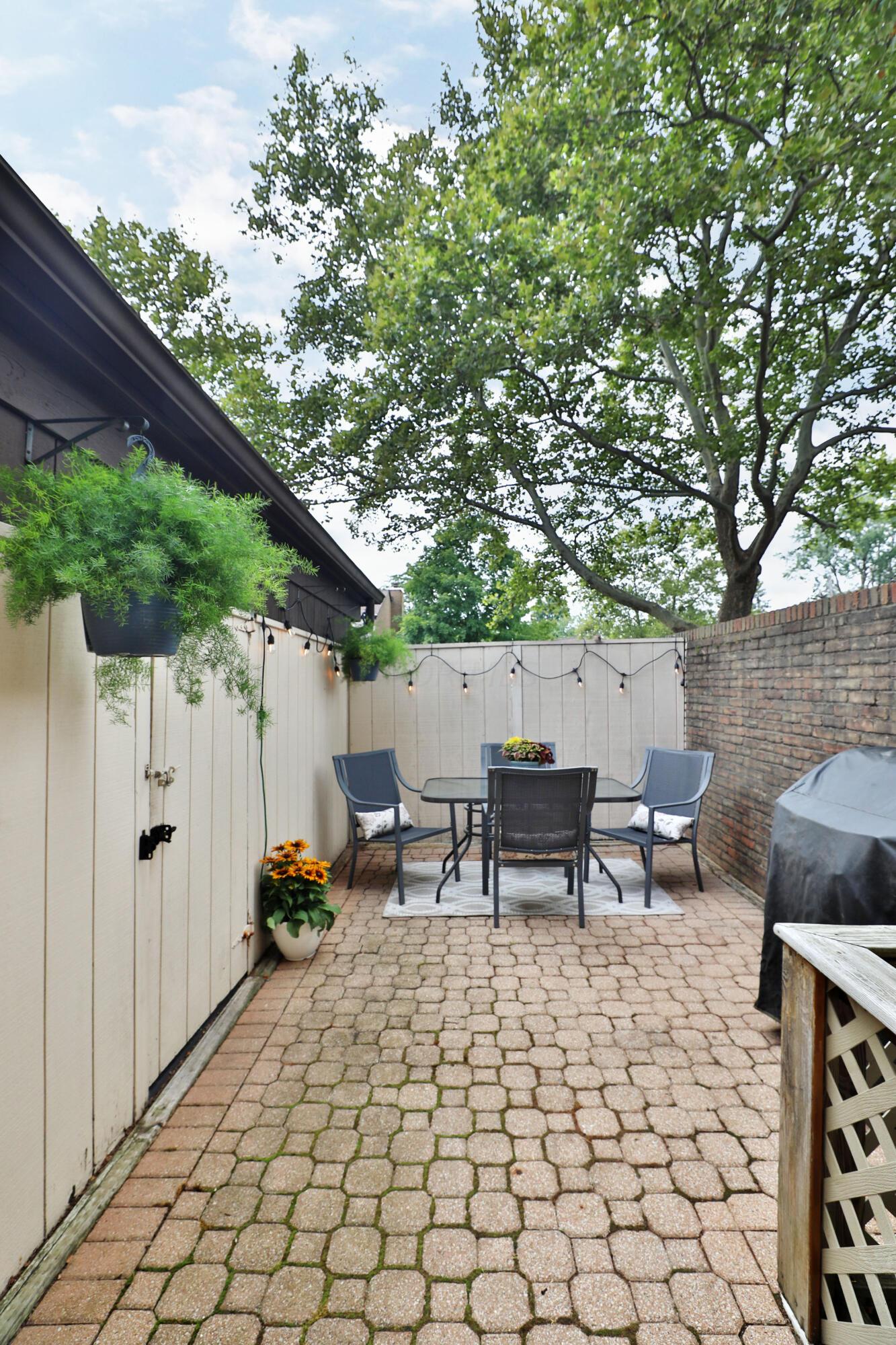 5365 Reed Road Columbus, OH 43235 - Photo 34 of 37 Private Paver Patio