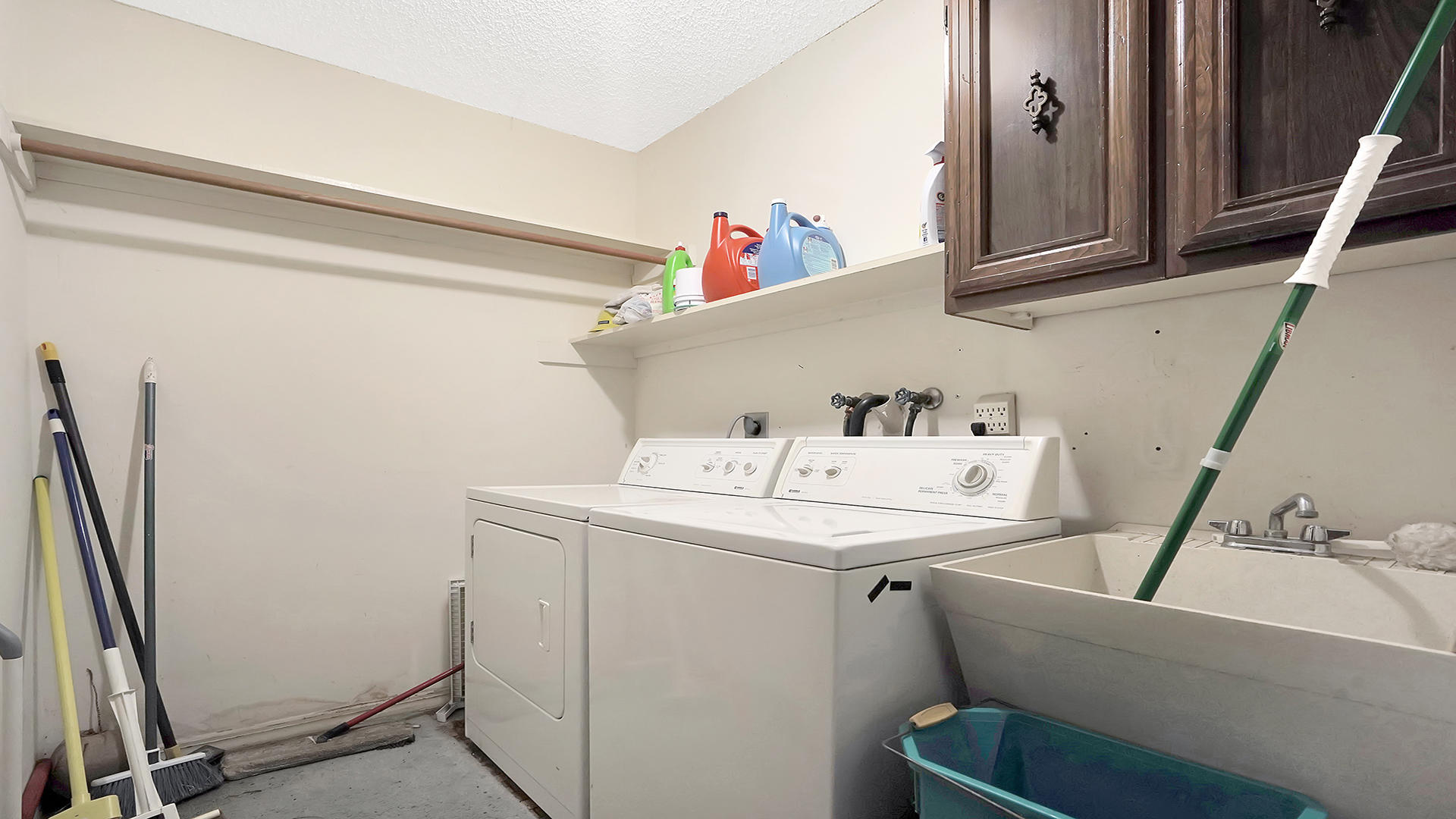7542 St Andrews Road Lake Worth, FL 33467 - Photo 32 of 45 Washing room (1)