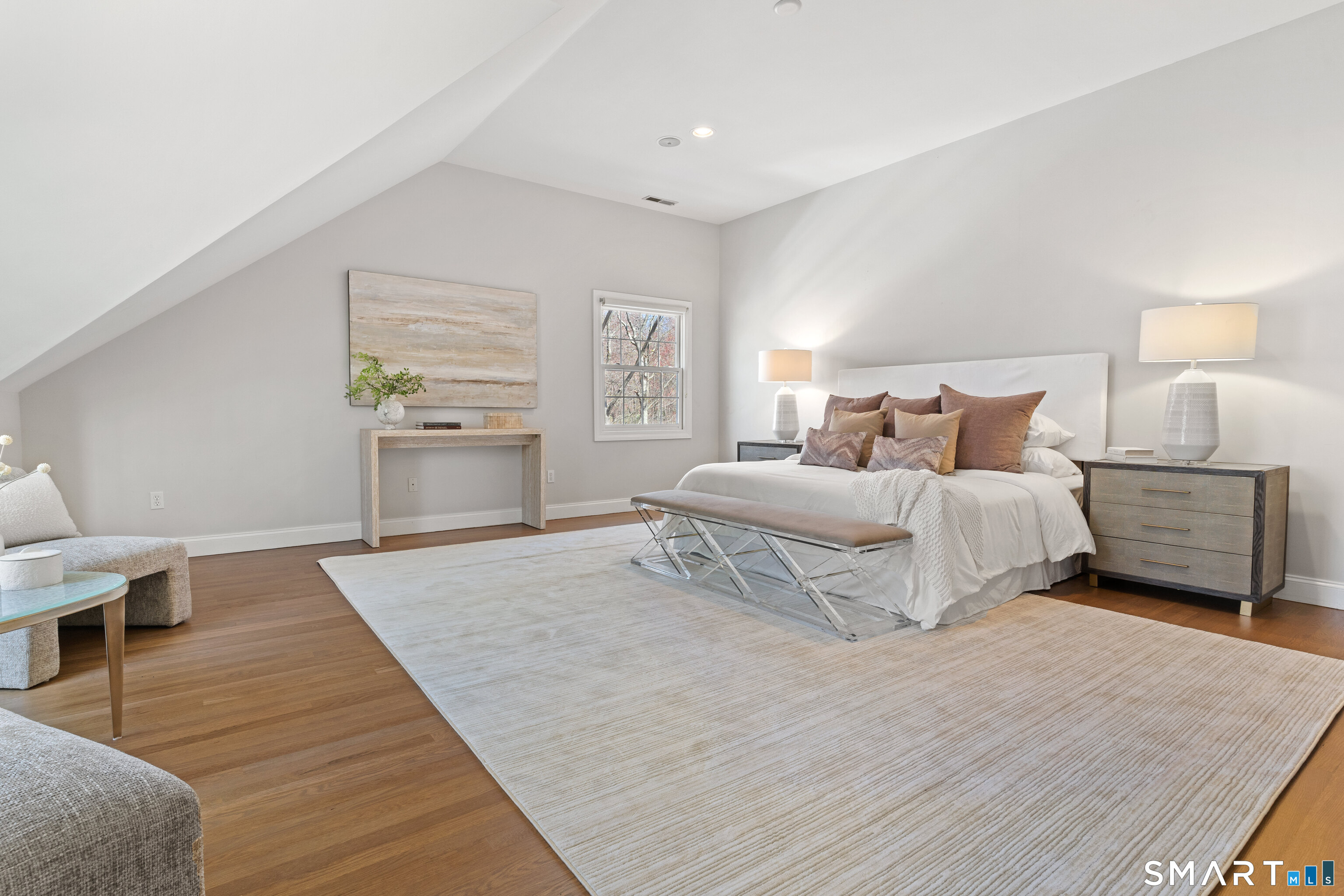 350 Chestnut Hill Road Norwalk, CT 06851 - Photo 23 of 37