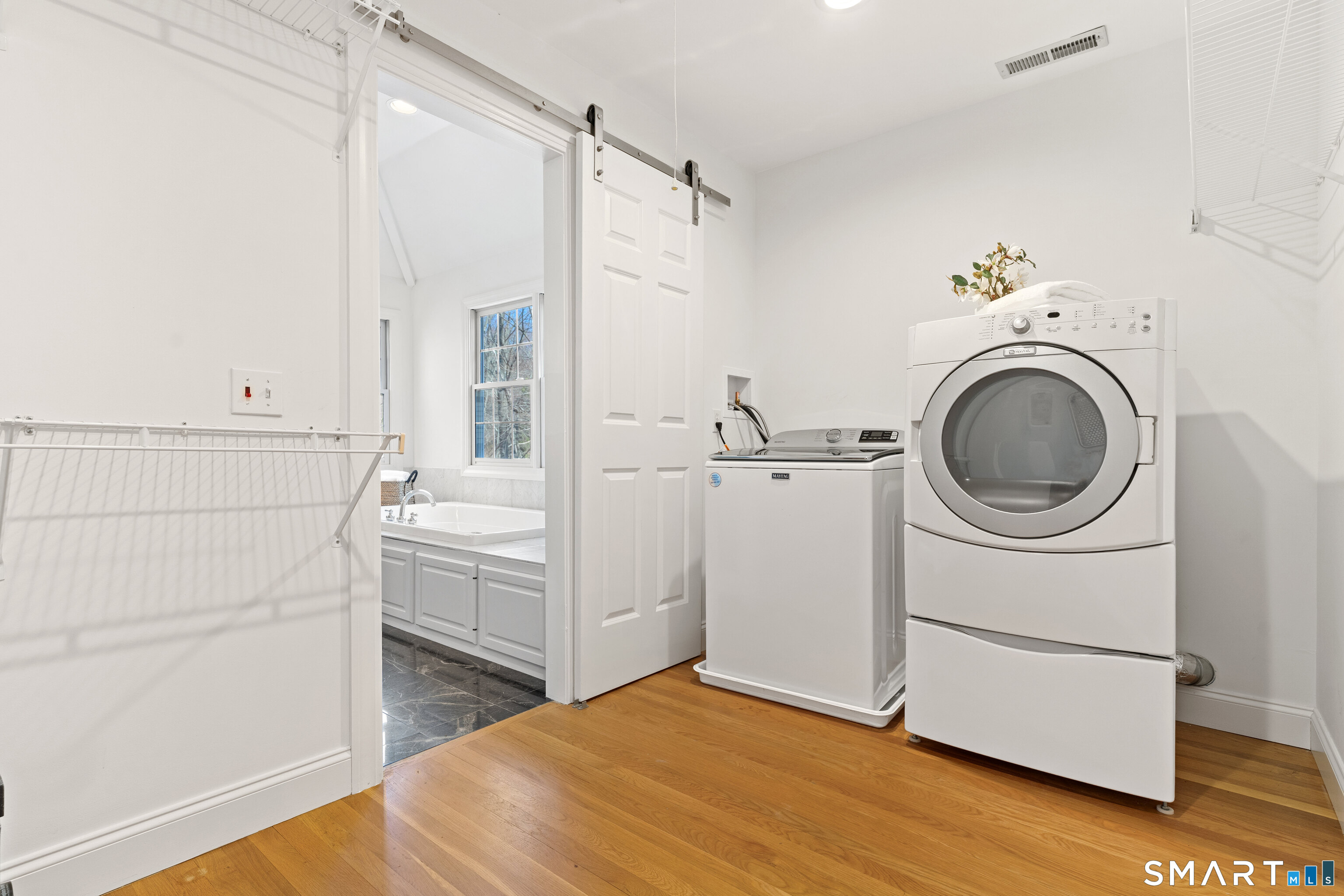 350 Chestnut Hill Road Norwalk, CT 06851 - Photo 27 of 37