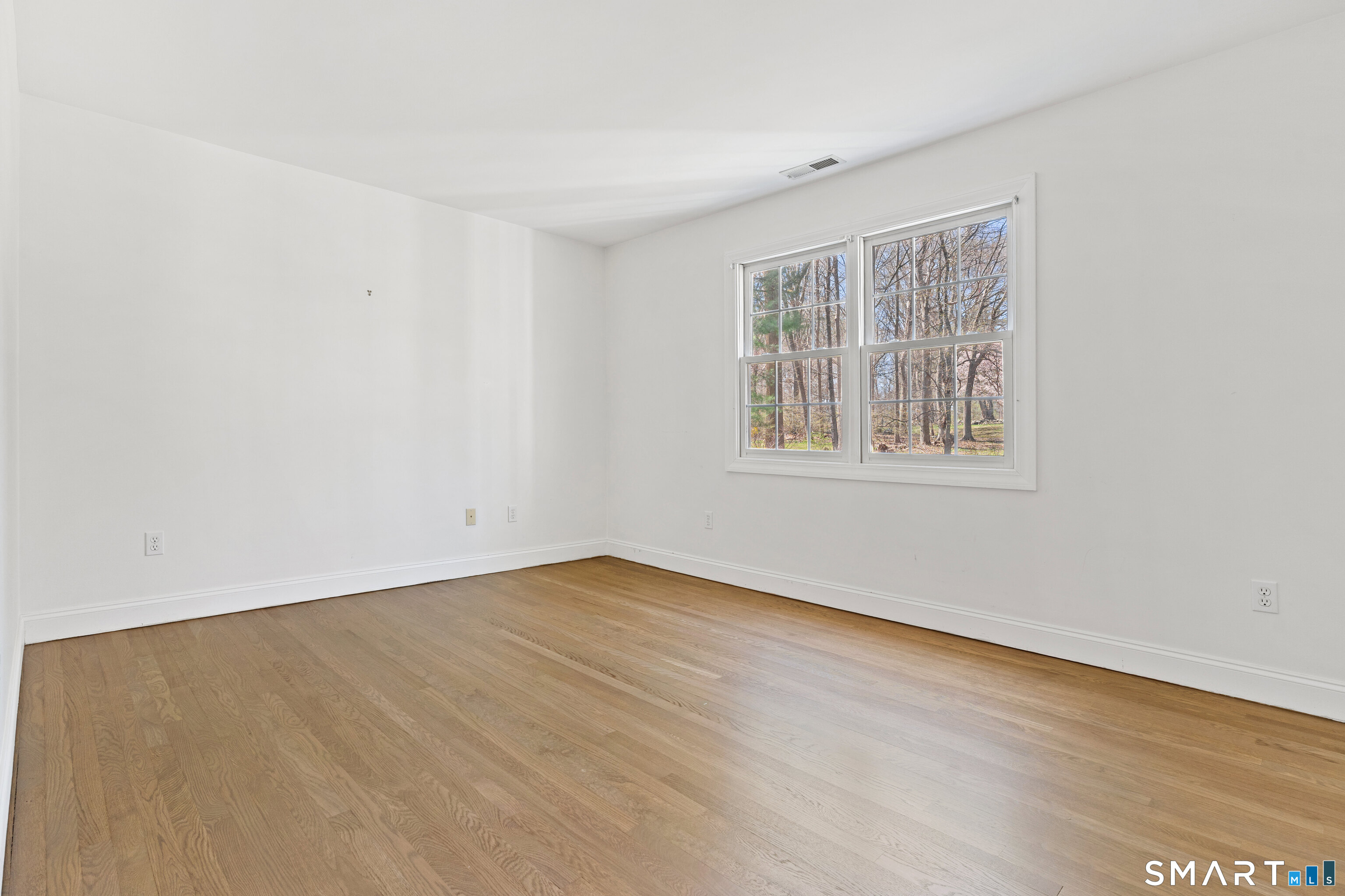 350 Chestnut Hill Road Norwalk, CT 06851 - Photo 32 of 37 4th BR