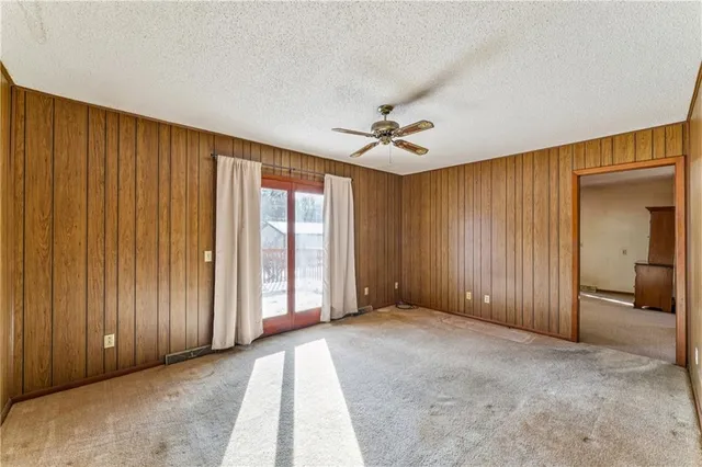 $149,900 | 502 Crest Drive, Sweet Springs, MO 65351