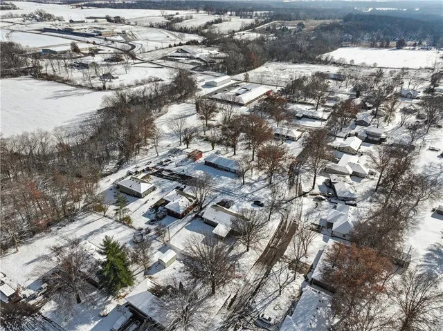 $149,900 | 502 Crest Drive, Sweet Springs, MO 65351