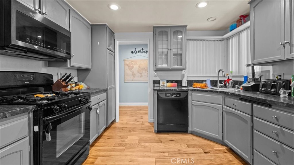 13031 Vista Street Rancho Cucamonga, CA 91739 - Photo 7 of 22