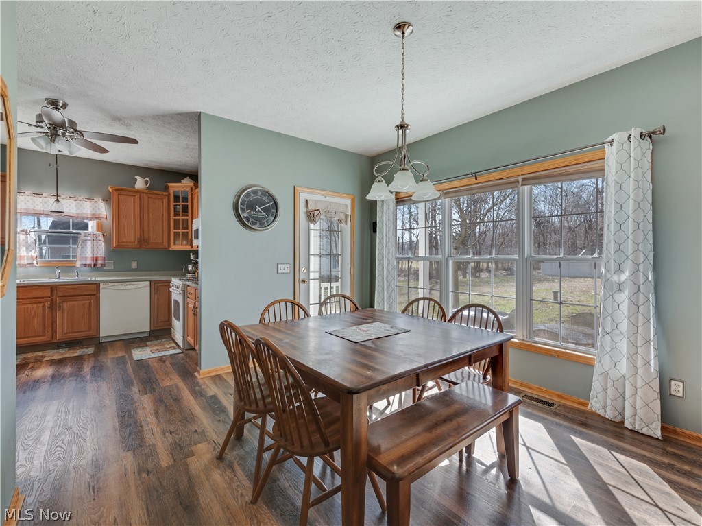 6590 Hampsher Road Clinton, OH 44216 - Photo 10 of 31