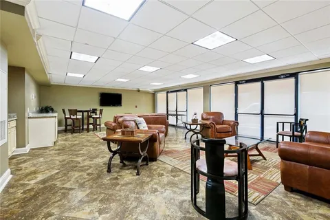 $235,000 | 500 Lake Marina Avenue, Unit 327, New Orleans, LA 70124