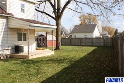 122 North 16th Street Decatur, IN 46733 - Photo 3 of 17