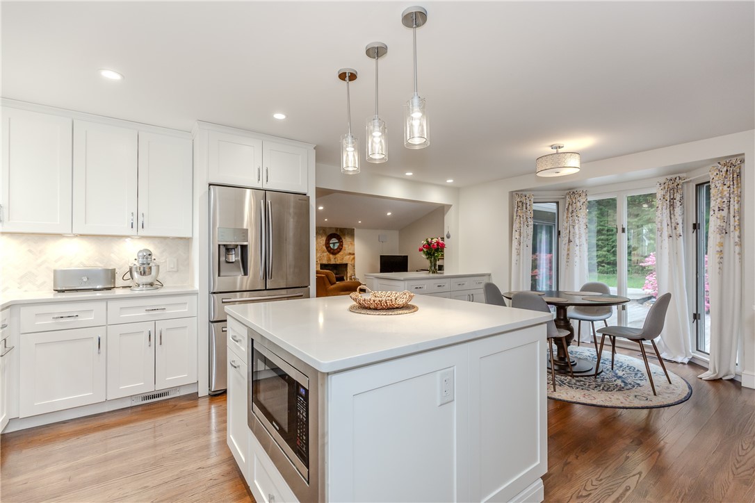 7 White Birch Road Cranston, RI 02920 - Photo 10 of 44