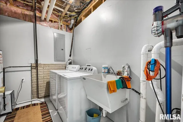 $539,900 | 54 Shady Oak Court, Dahinda, IL 61428