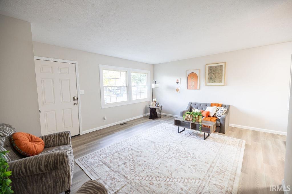 201 North Shellbark Road Muncie, IN 47304 - Photo 4 of 36