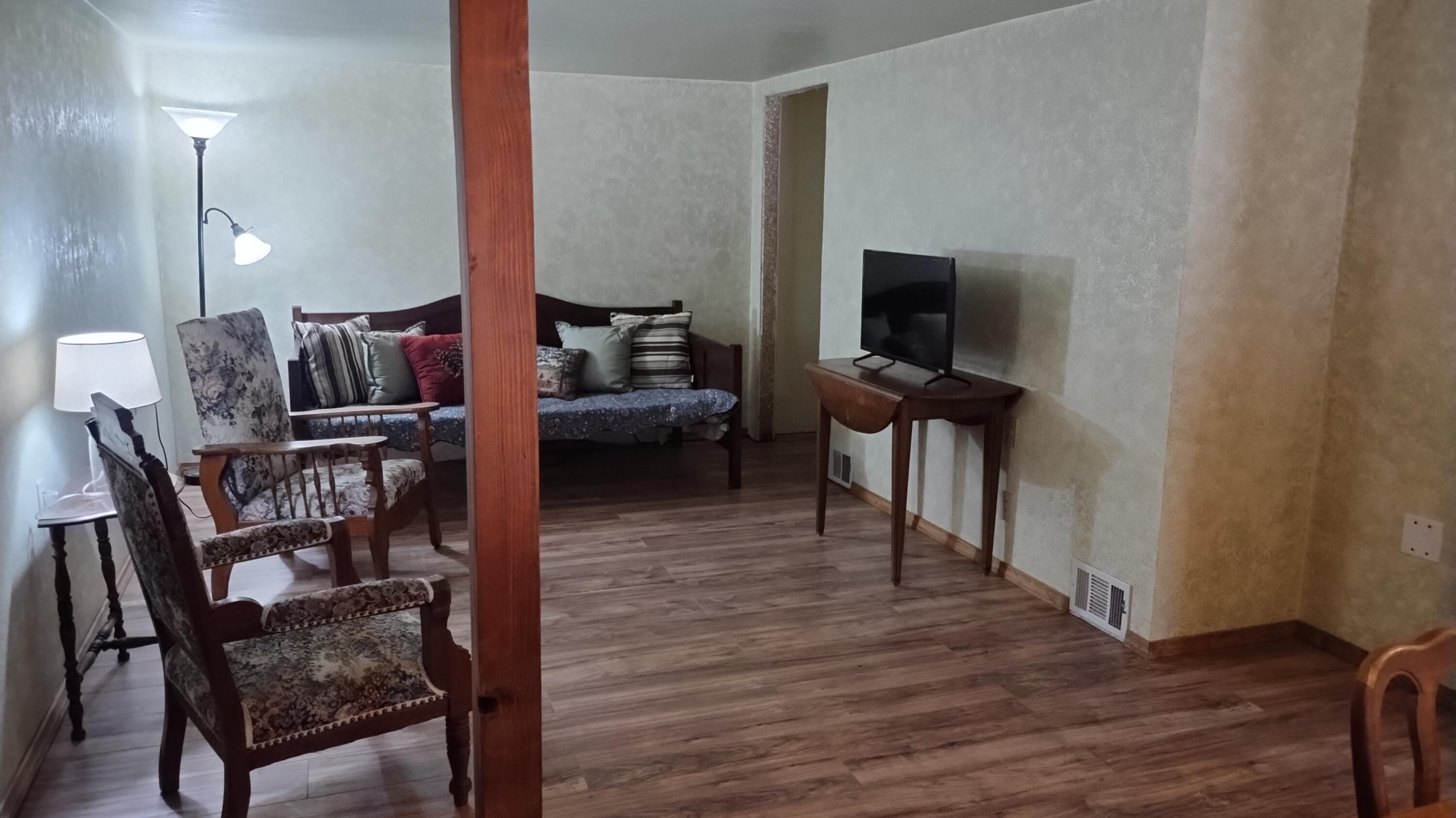 594 Loop Drive Springville, CA 93265 - Photo 9 of 68 9-Bedroom 1-office from dining room righ