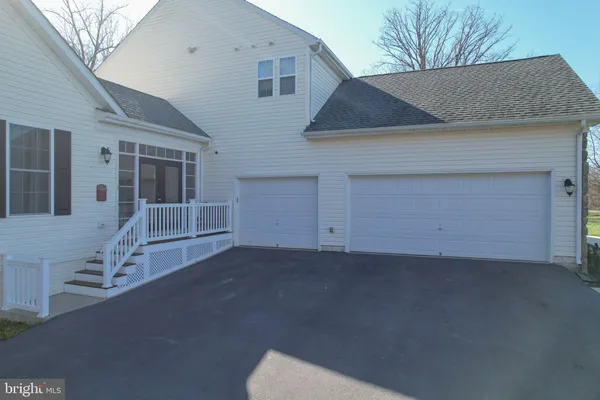 $995,000 | 140 Parliament Way, Charles Town, WV 25414