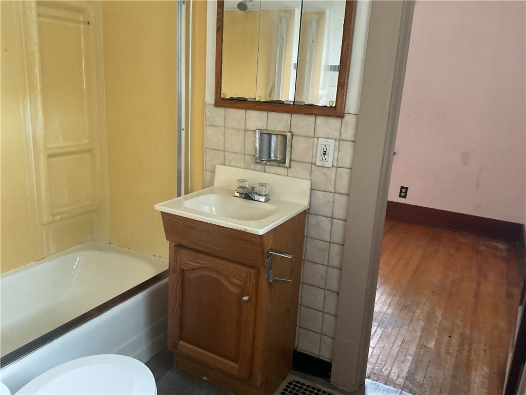 1272 West King Street Decatur, IL 62522 - Photo 4 of 10 Gallery Image 4
