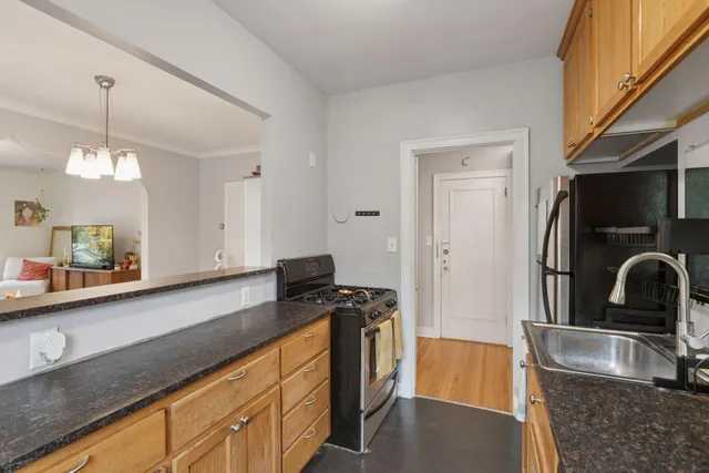 $190,000 | 3428 Emerson Avenue South, Unit 6, Minneapolis, MN 55408