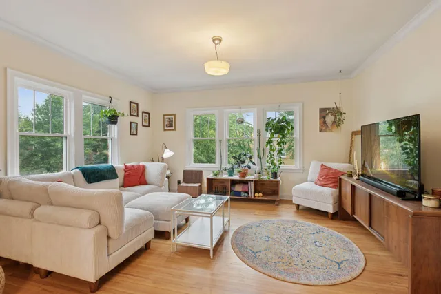 $190,000 | 3428 Emerson Avenue South, Unit 6, Minneapolis, MN 55408