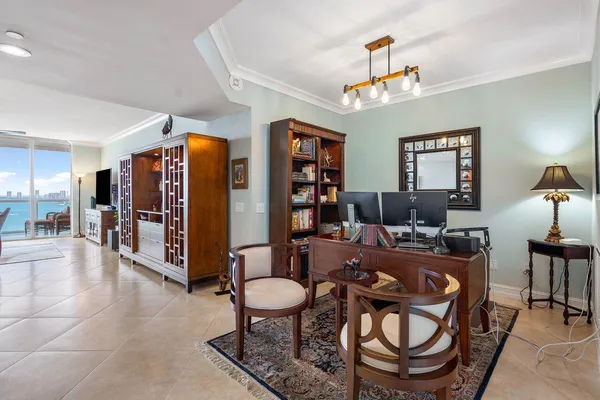 $3,650 | 2650 Lake Shore Drive, Unit 1401, Riviera Beach, FL 33404