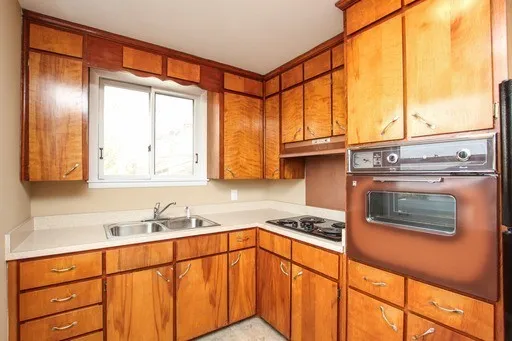 $1,325 | 439 B Capri Drive, Nashville, TN 37209
