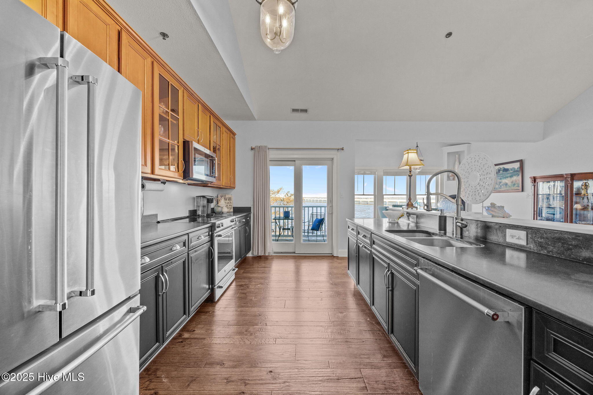 416 Captains Cove, Unit F Edenton, NC 27932 - Photo 18 of 61 32-web-or-mls-IMG_2948