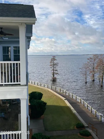 $374,900 | 416 Captains Cove, Unit F, Edenton, NC 27932