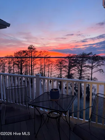 $374,900 | 416 Captains Cove, Unit F, Edenton, NC 27932