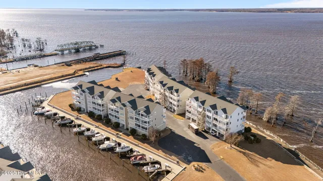 $374,900 | 416 Captains Cove, Unit F, Edenton, NC 27932