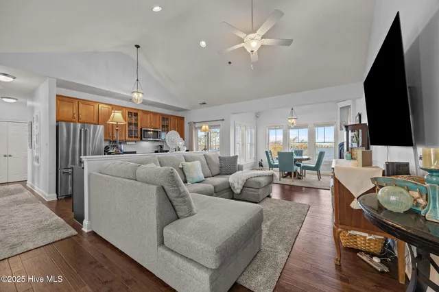 $374,900 | 416 Captains Cove, Unit F, Edenton, NC 27932