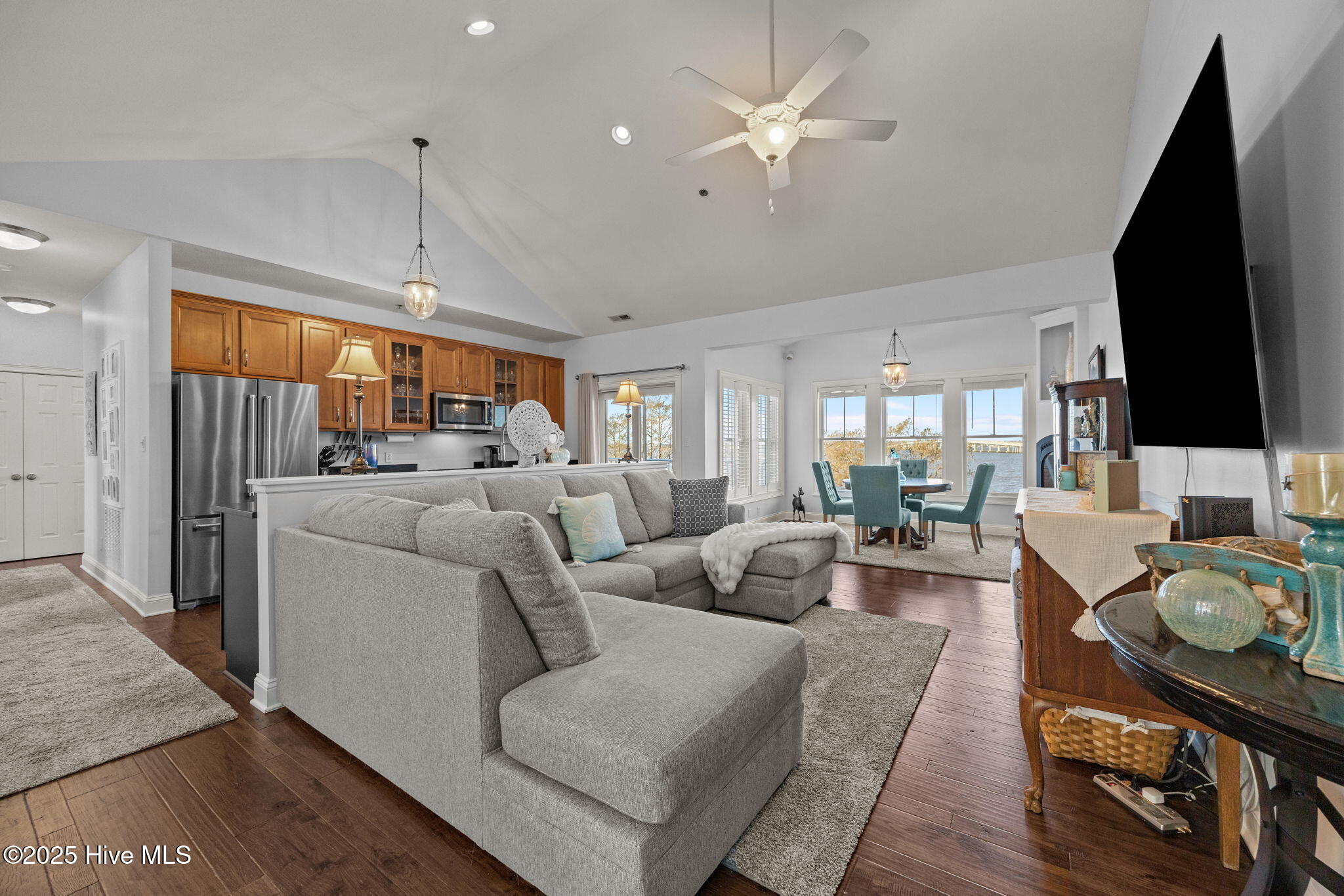 416 Captains Cove, Unit F Edenton, NC 27932 - Photo 8 of 61 22-web-or-mls-IMG_2909