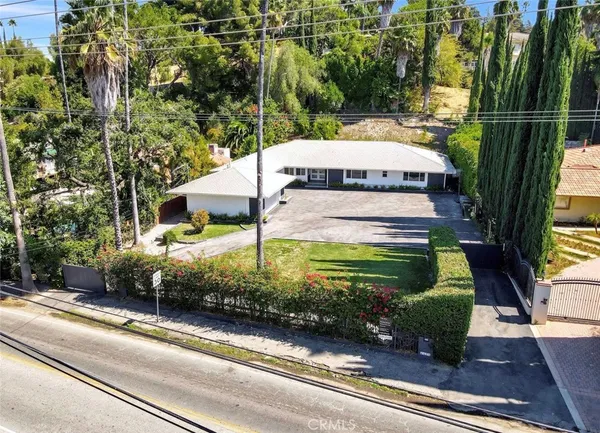 $12,000 | 4450 Hayvenhurst Avenue, Encino, CA 91436