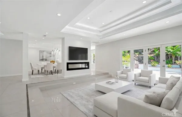 $12,000 | 4450 Hayvenhurst Avenue, Encino, CA 91436