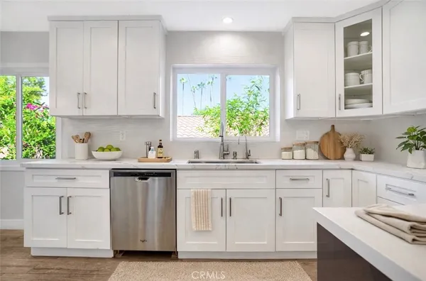 $12,000 | 4450 Hayvenhurst Avenue, Encino, CA 91436