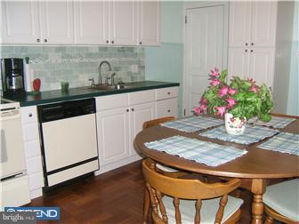 421 Ryers Avenue Cheltenham, PA 19012 - Photo 3 of 8 Kitchen