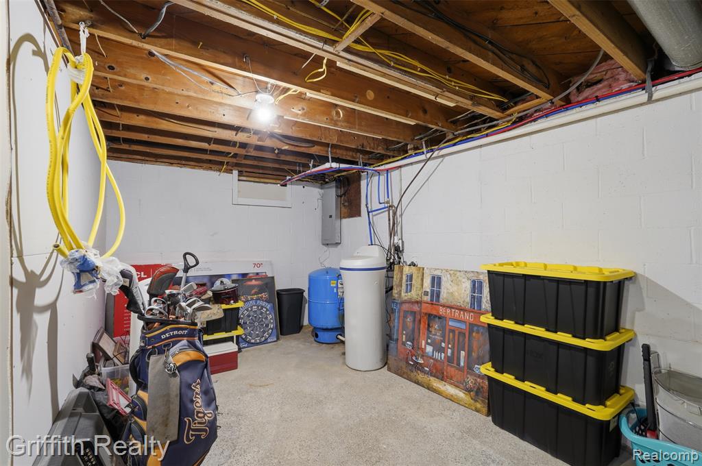 9198 Silver Lake Road Linden, MI 48451 - Photo 31 of 50 Gallery Image 31