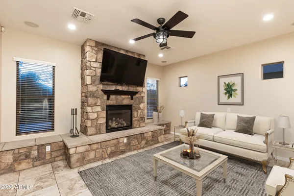 $874,999 | 24212 North 24th Place, Phoenix, AZ 85024