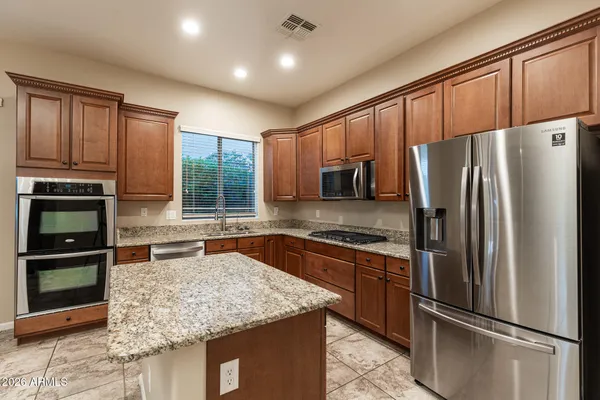 $874,999 | 24212 North 24th Place, Phoenix, AZ 85024