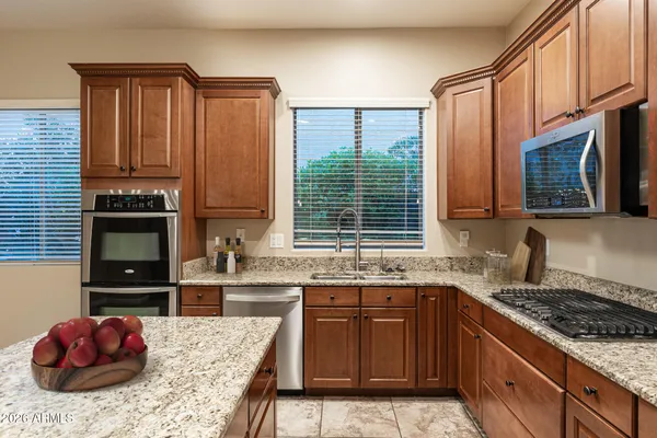 $874,999 | 24212 North 24th Place, Phoenix, AZ 85024