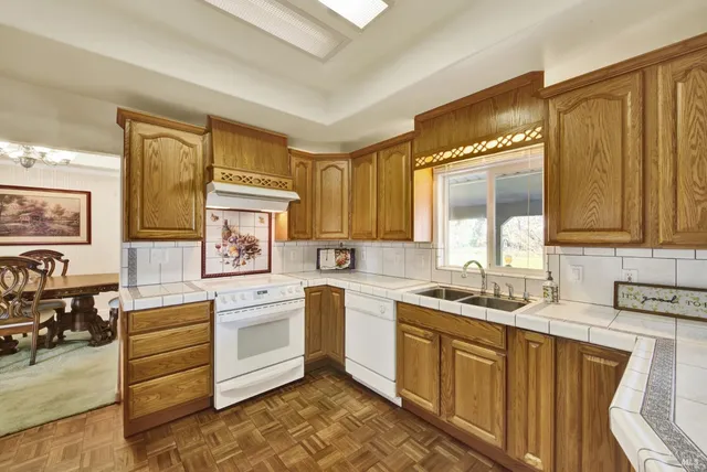 $950,000 | 5303 Midway Road, Vacaville, CA 95688