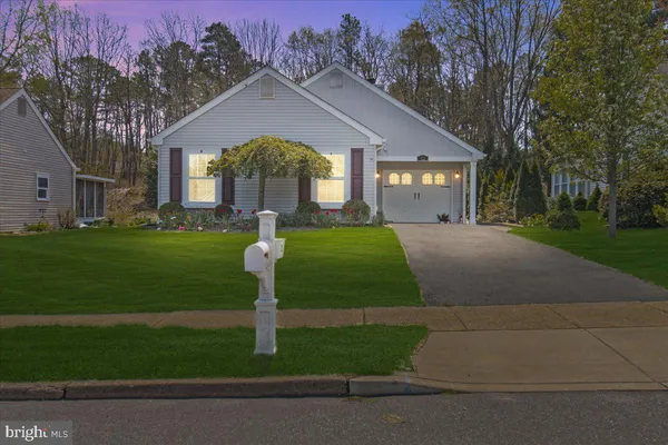 $349,999 | 32 Buckingham Drive, Southampton, NJ 08088