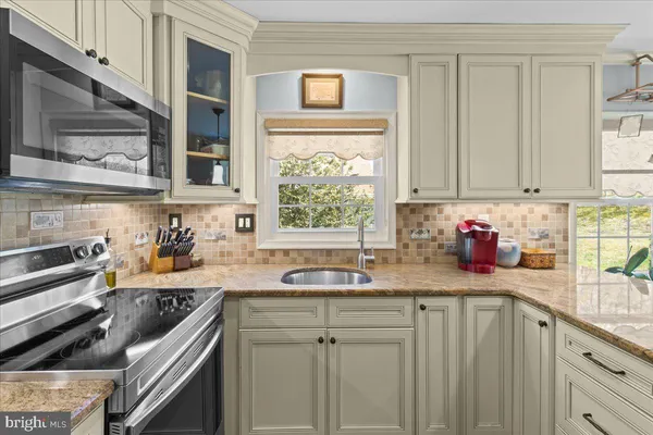 $349,999 | 32 Buckingham Drive, Southampton, NJ 08088