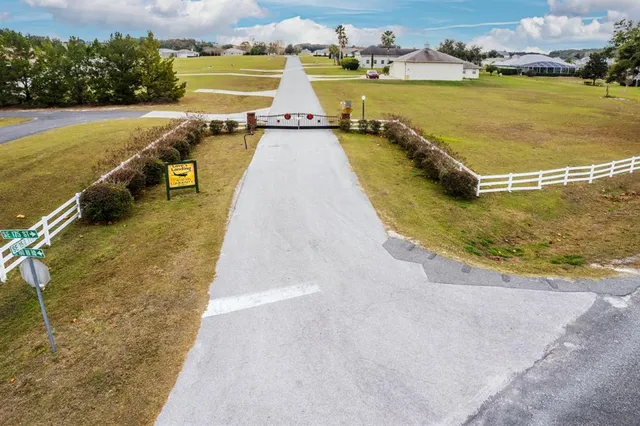 $249,000 | 17520 Southeast 159th Terrace, Weirsdale, FL 32195