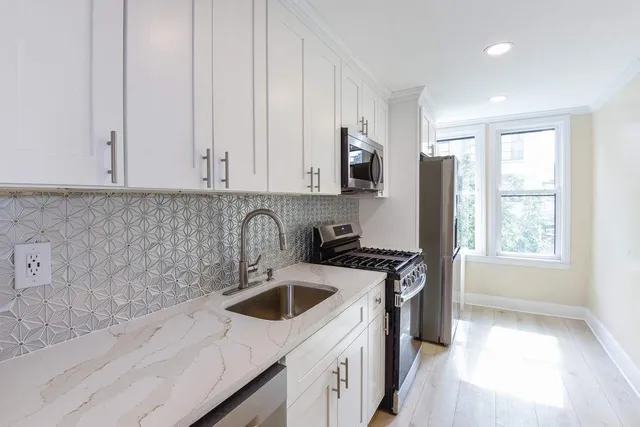 $5,500 | 154 South 4th Street, Unit 3 | Williamsburg