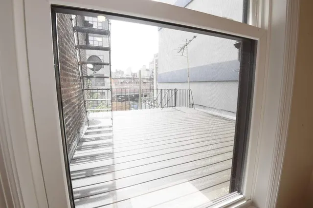 $5,500 | 154 South 4th Street, Unit 3 | Williamsburg