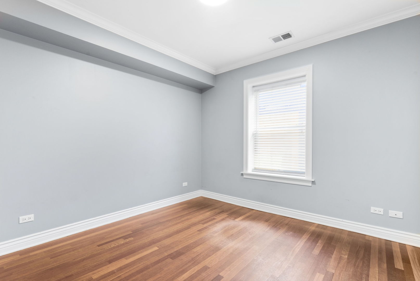1744 West Henderson Street, Unit 2 Chicago, IL 60657 - Photo 21 of 34