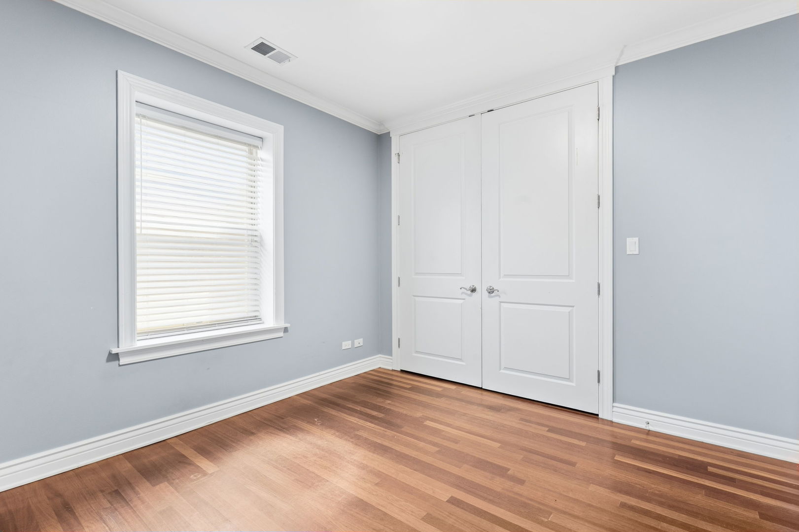 1744 West Henderson Street, Unit 2 Chicago, IL 60657 - Photo 22 of 34
