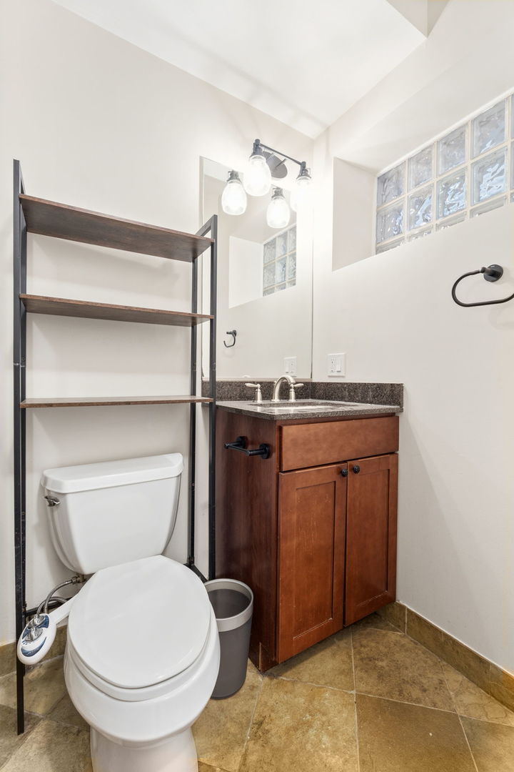 1744 West Henderson Street, Unit 2 Chicago, IL 60657 - Photo 24 of 34
