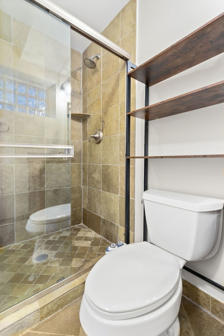 1744 West Henderson Street, Unit 2 Chicago, IL 60657 - Photo 25 of 34